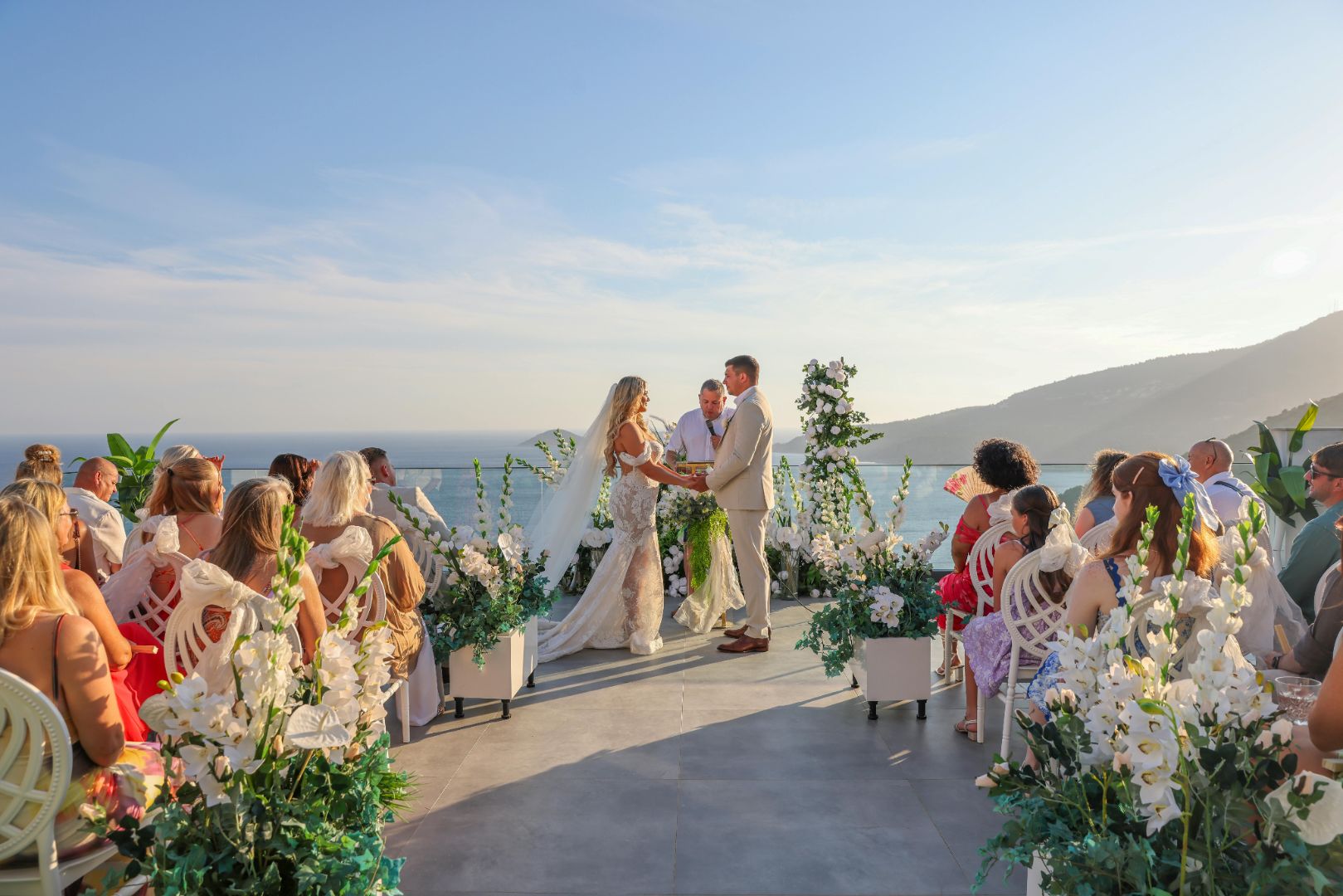 What Color Suit Should You Wear to a Wedding? A Guest’s Guide