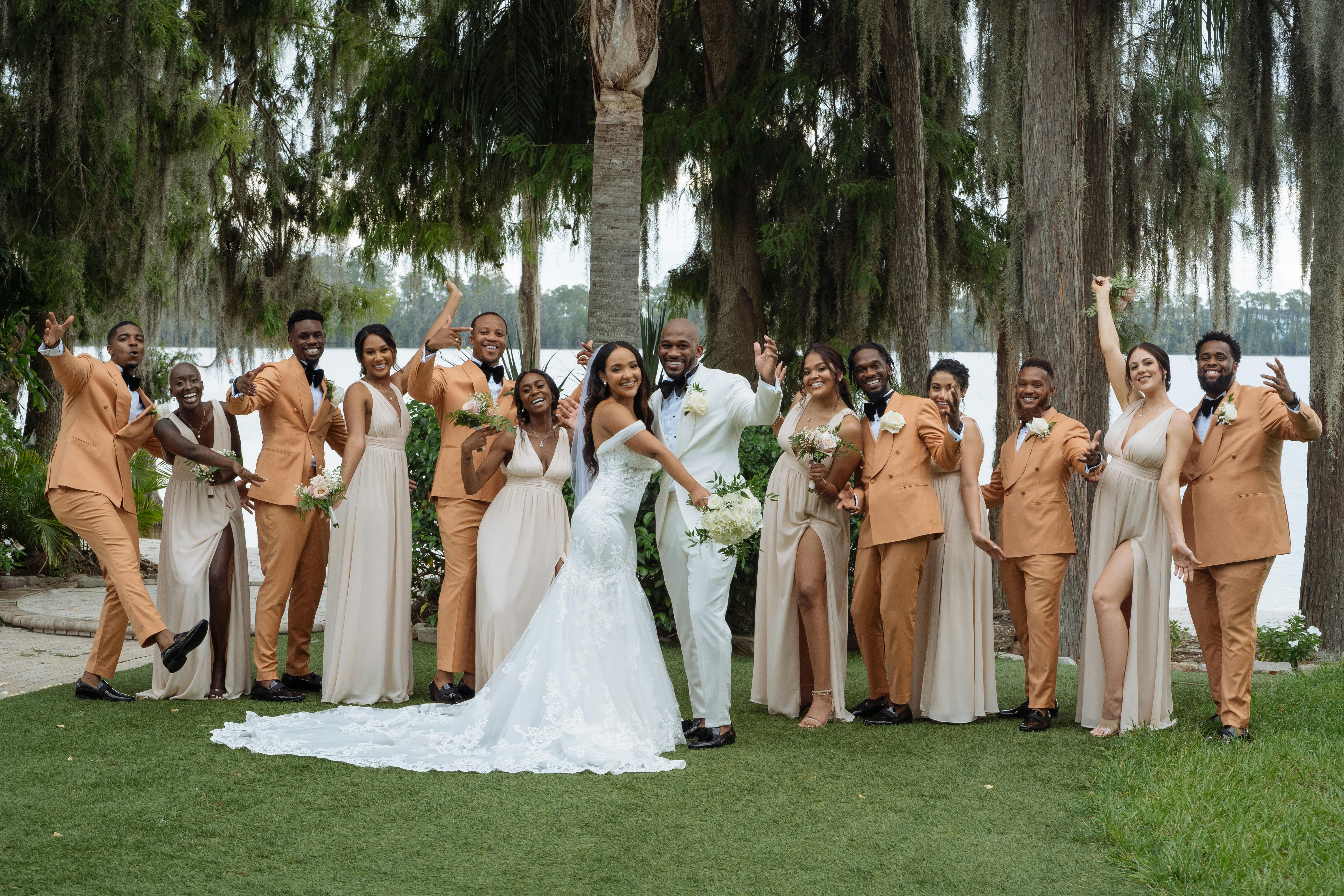 Creative Ways To Coordinate Groomsmen and Bridesmaids