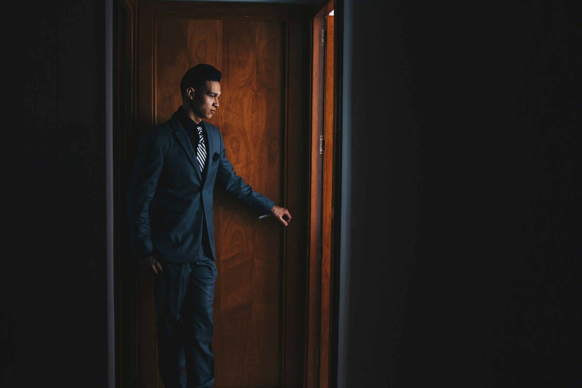 Tuxedo Wedding Suit: How to Tell the Difference & Choose the Right Look